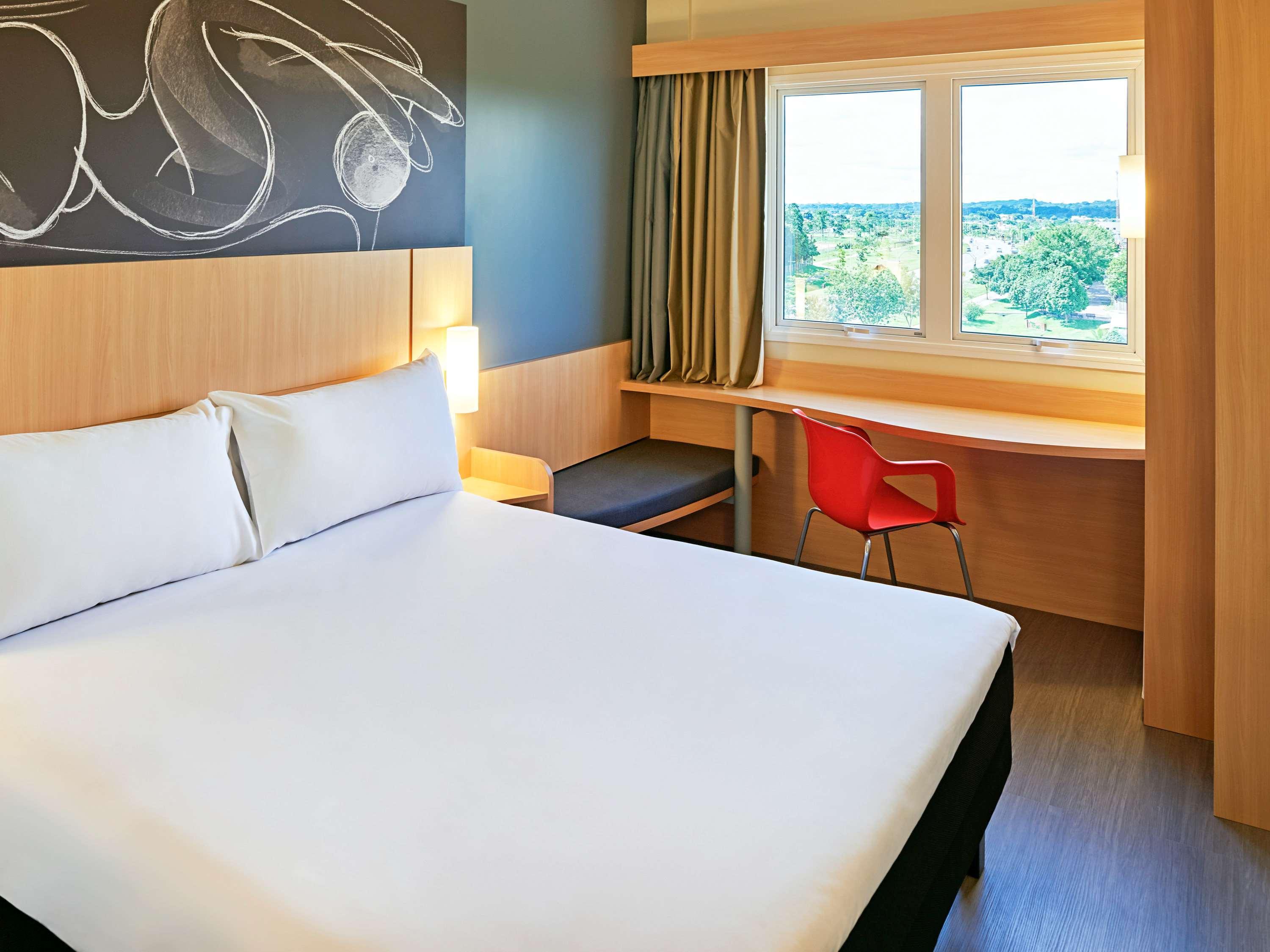 Ibis 3*